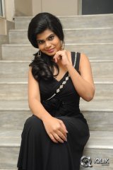 Alekhya at Anandham Malli Modalaindi Audio Launch